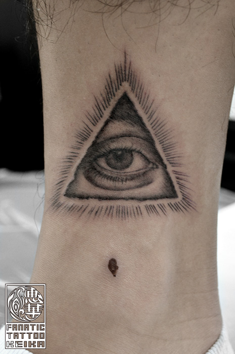 プロビデンスの目のタトゥー Eye of Providence Tattoo /Keika_FanaticTattoo