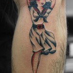 ピンナップガールのタトゥー – American traditional Tattoo