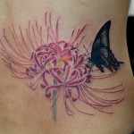 彼岸花と蝶のタトゥー – red spider lily,Butterfly Tattoo