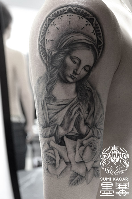 聖母マリアのブラック&グレータトゥー Virgin Mary Black&Gray Tattoo,刺青・タトゥースタジオ 女性彫師 恵華-Keika-
