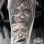 ピエロメイクの女性とマスクのタトゥー – Girl,Mask Tattoo
