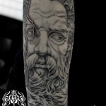 ポセイドンのブラック&グレータトゥー – Poseidon Tattoo
