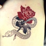蛇とバラのタトゥー – Snake,Rose Tattoo