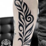 羽根のトライバルタトゥー – Feather Tribal Tattoo