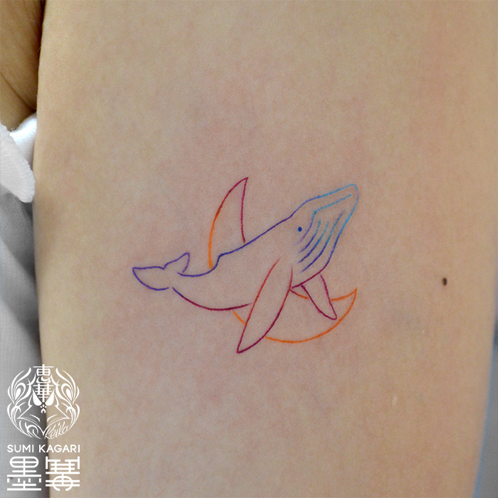 クジラのワンポイントタトゥー Whale Small tattoo Keika, Tattoo, タトゥースタジオ, 刺青, 女性彫師, 恵華