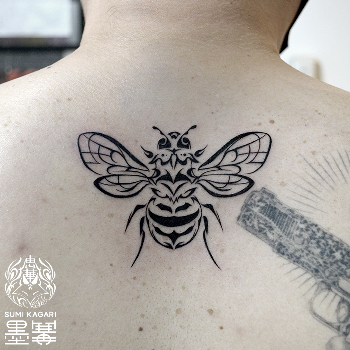 ミツバチのトライバルタトゥー, honeybee, Tribal Tattoo,Keika, Tattoo, タトゥースタジオ, 刺青, 女性彫師, 恵華